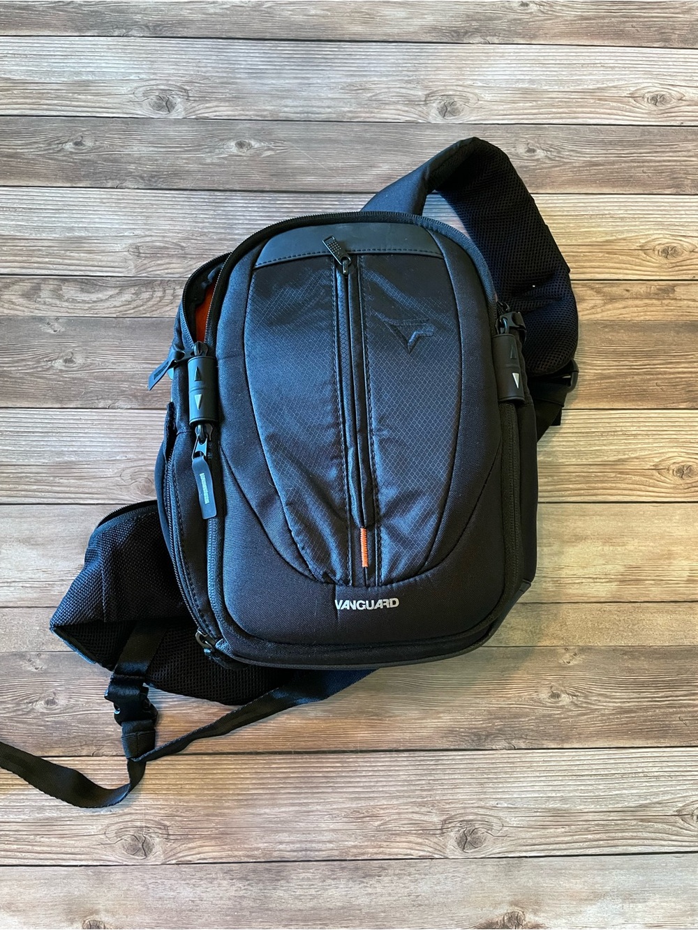 Vanguard | Up-Rise 34 Sling Bag | Retail 149